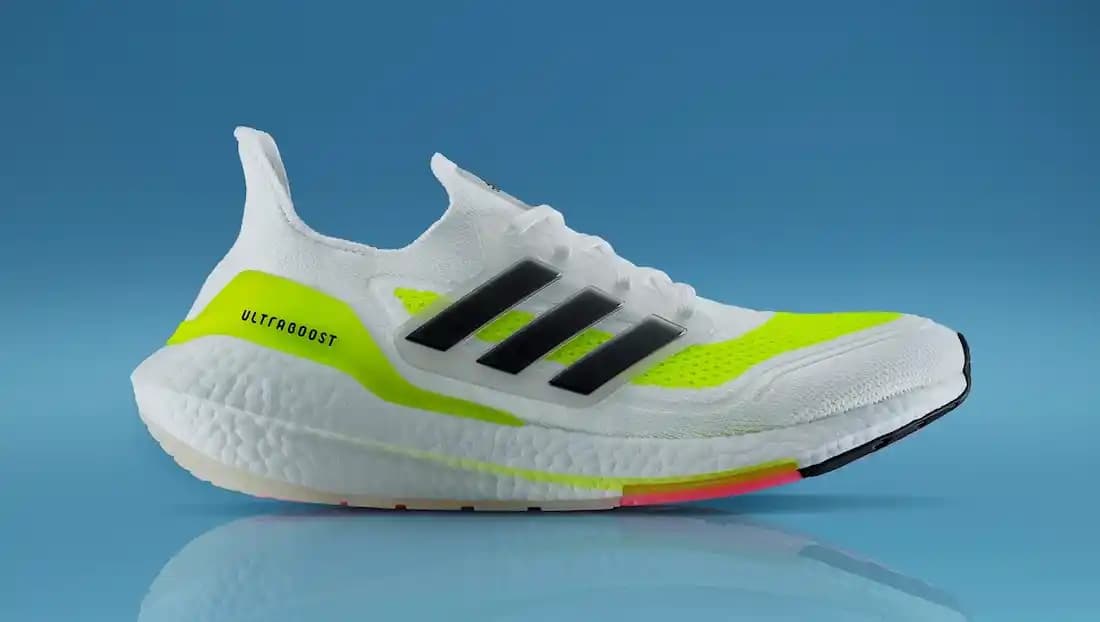 adidas Ultra Boost 21 Spor Ayakkabısı: Konfor ve Performansın Yeni Simgesi