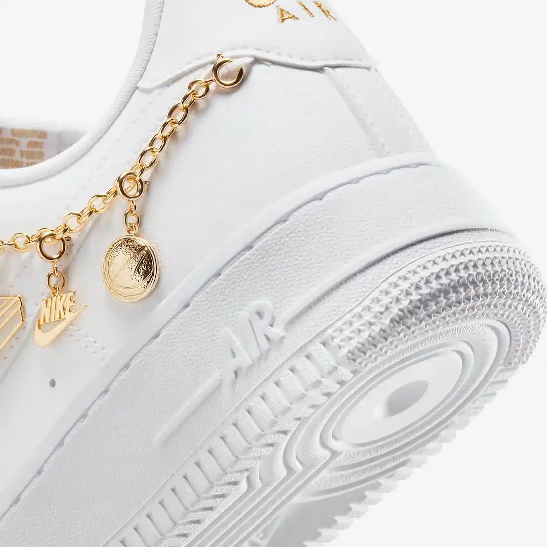 Nike Air Force 1 Lucky Charms Renkli ve Şanslı Tasarımlarla Koleksiyonunuza Renk Katın