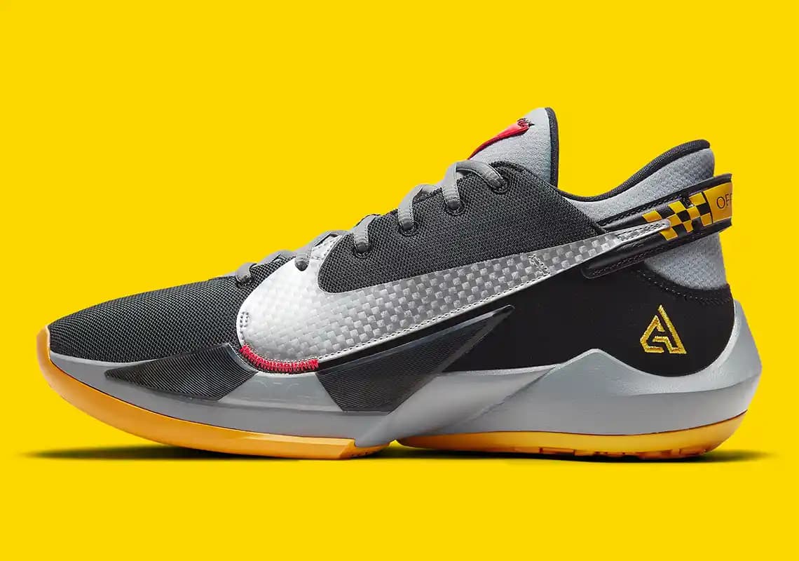 Nike Freak 2: Modern Tasarımı ve Yüksek Performansıyla Spor ve Günlük Kullanım İçin