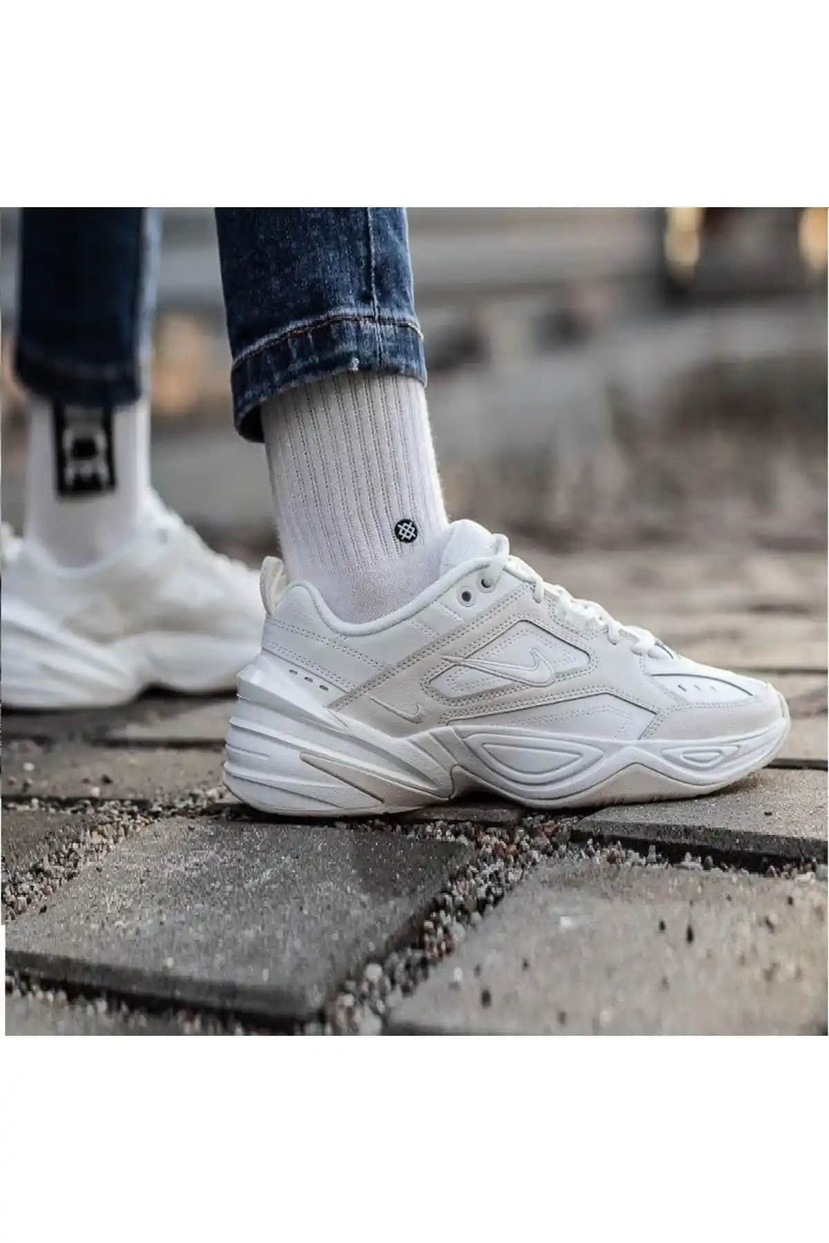 Nike M2K Tekno: Günlük Şıklık ve Konfor Sunan Modern Spor Ayakkabı Modelleri