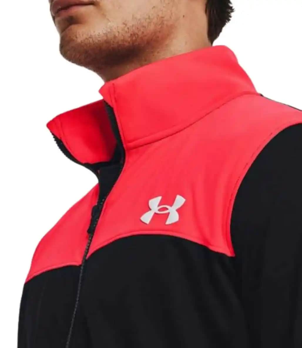 Under Armour Eşofman Koleksiyonu: Spor ve Günlük Hayatta Konfor ve Şıklık