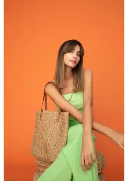 DeFacto Kadın Büyük Çapraz Hasır Çanta: Şık ve Pratik Yazlık Seçenekler