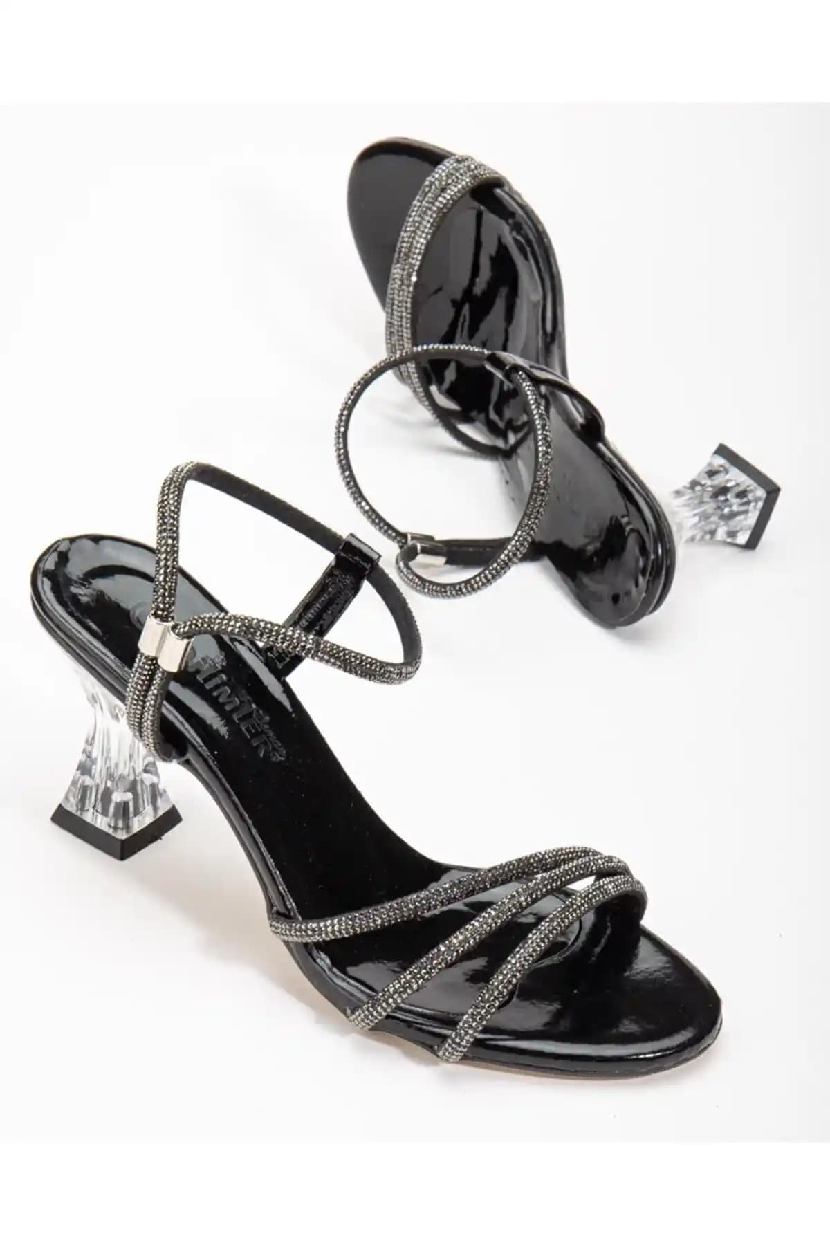 Genel Markalar Üç Sıra Taşlı Şeffaf Topuklu Abiye Ayakkabı Siyah Renkli ve Şık Tasarım