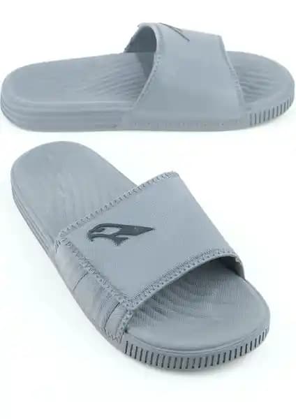 Gezer Yazlık Erkek Kaydırmaz Taban Terlik: Rahatlık ve Güvenlik Sunan Yazlık Erkek Terlikleri