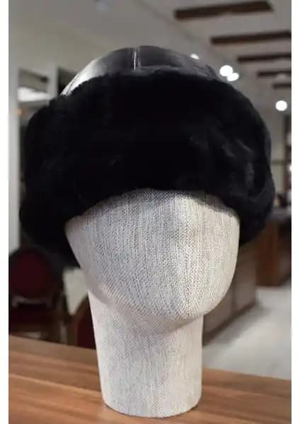 Göksu Siyah Hakiki Deri Çeçen Börk: Şık ve Sıcak Kış Aksesuarı