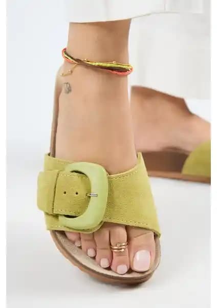 Manijero Alandra Kadın Hakiki Deri Fıstık Yeşili Terlik Şıklık ve Konforun Buluşması