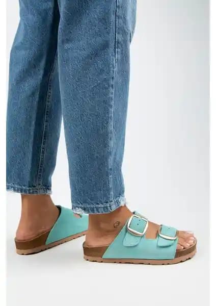 Manijero Irene Kadın Deri Çift Tokalı Mint Yeşili-Gold Terlik Özellikleri ve Kullanım İpuçları