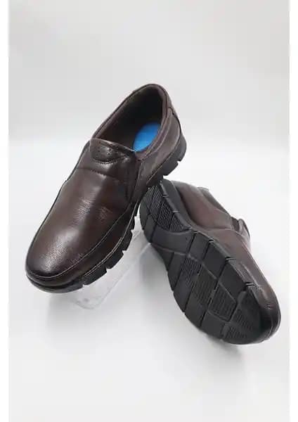 Modern Erkek Siyah Ayakkabı: Günlük Kullanım İçin Şık ve Konforlu Tasarım