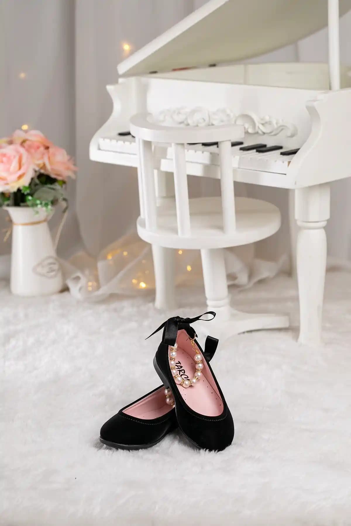 Patik Ayakkabı Babet Incili: Şık ve Konforlu Tasarım ile Çok Yönlü Kullanım İmkanı