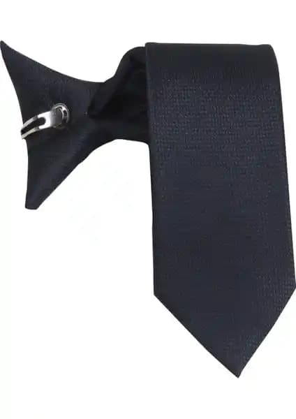 Prokravat Klipsli Kravat: Şıklık ve Kullanışlılık Sunan Erkek Aksesuarı