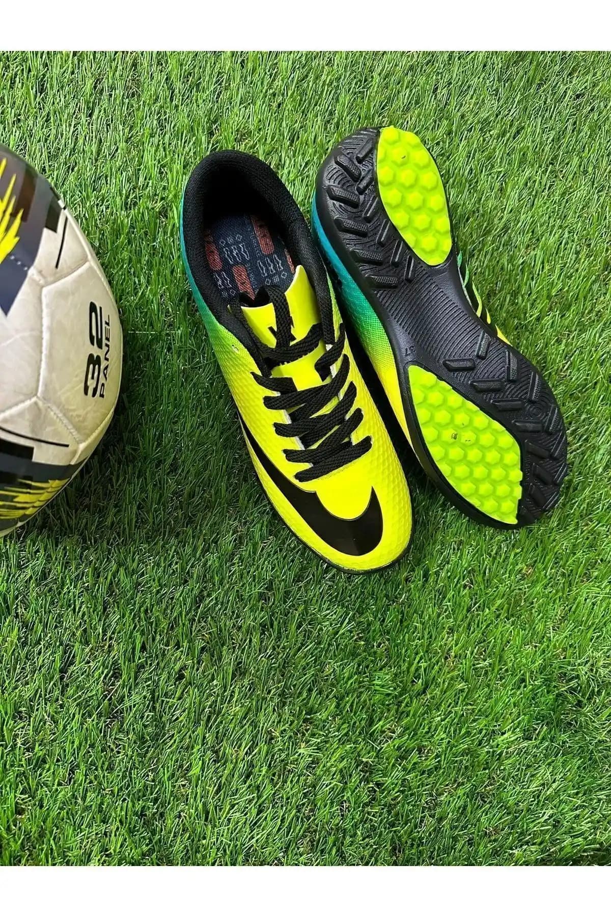 RUNSTEP Halı Saha Futbol Ayakkabısı İncelemesi ve Kullanıcı Yorumları