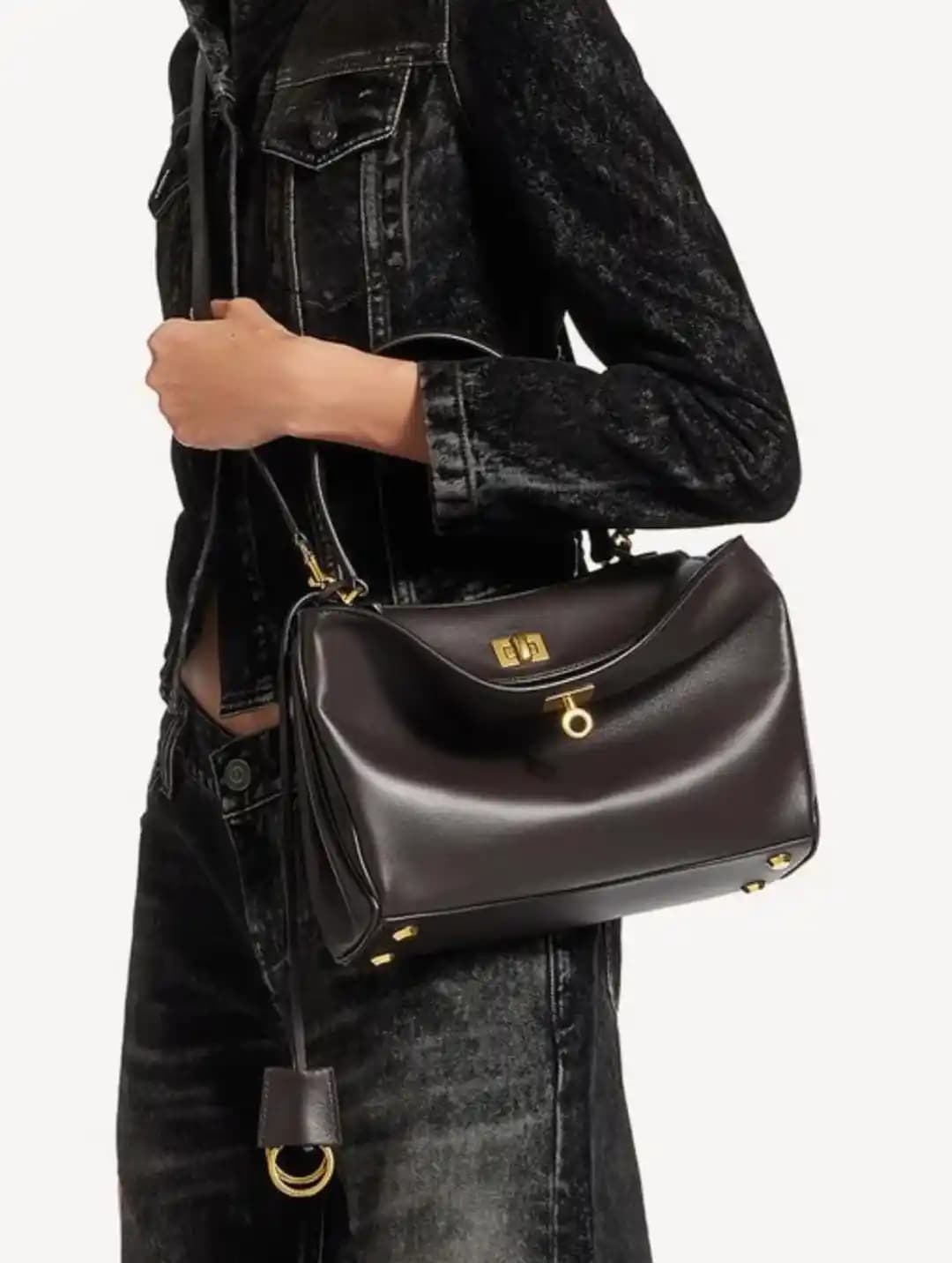 Balenciaga Rodeo ve Loewe Featherlight Puzzle Çantalarının Tasarım ve Kullanım Karşılaştırması