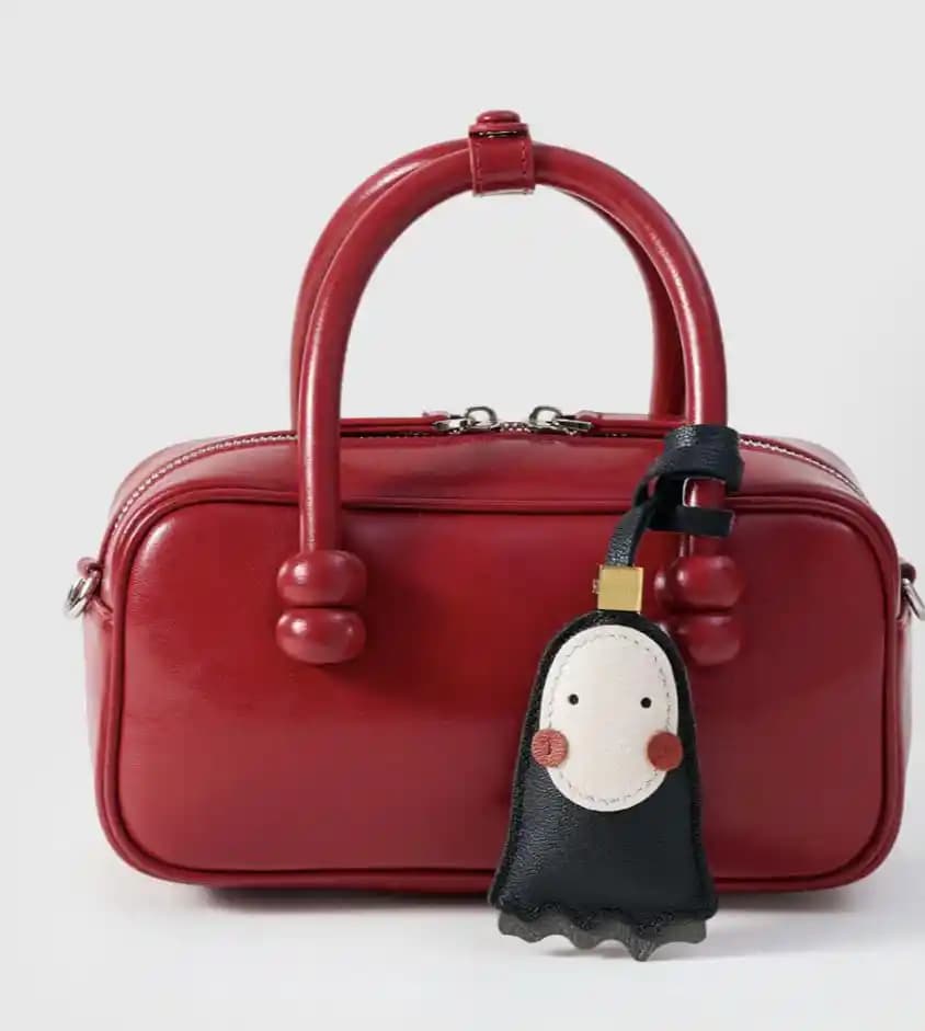 Gerçek Deri ve Ayaklı Çanta Modellerinde Popüler Şekil ve Önde Gelen Markalar