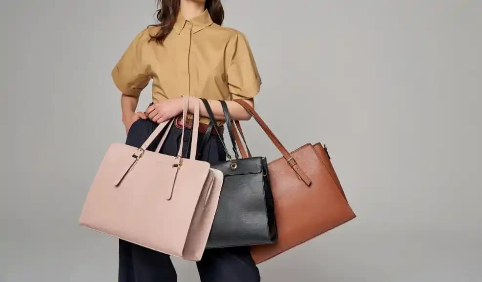 Kişisel Özelliklerle Çanta Seçimi: İsim, İnisiyal ve Anlamlı Detayların Önemi