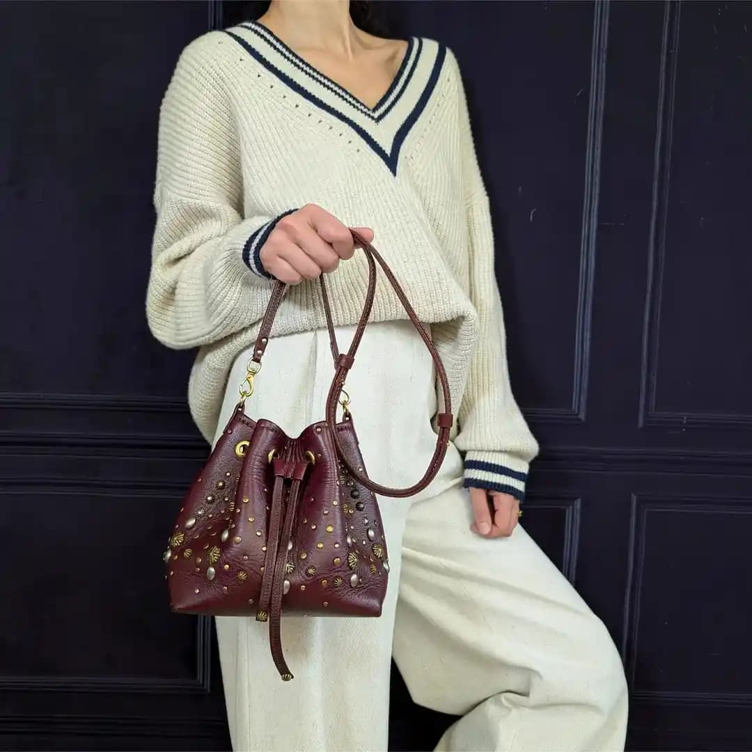 Kuzu Derisi ve Masif Pirinçten El Yapımı İpli Çantaların Üretim ve Tasarım Süreci