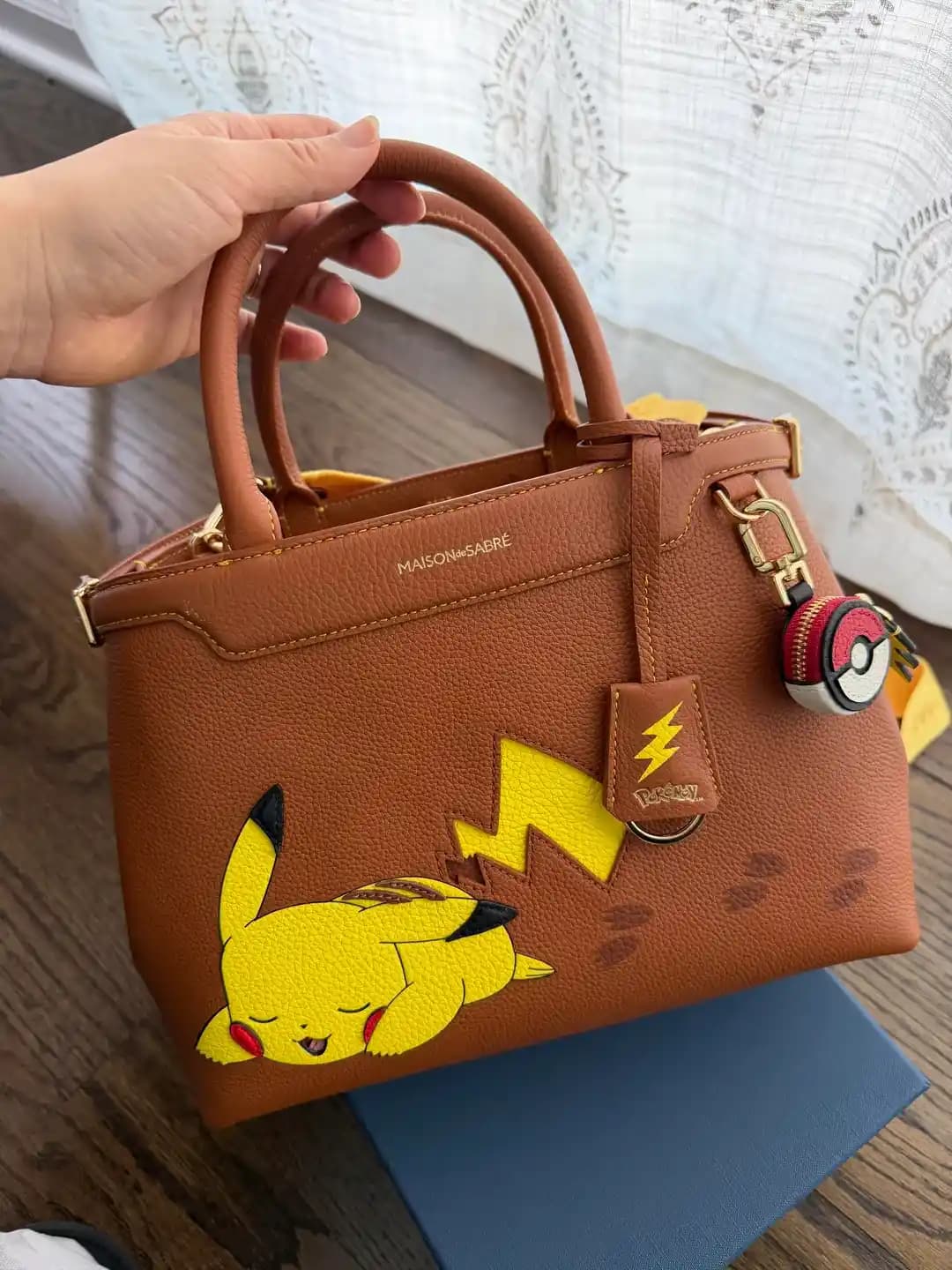 MAISON de SABRÉ Pikachu Çantası: Tasarım, Kalite ve Kullanıcı Deneyimleri Üzerine Detaylı İnceleme