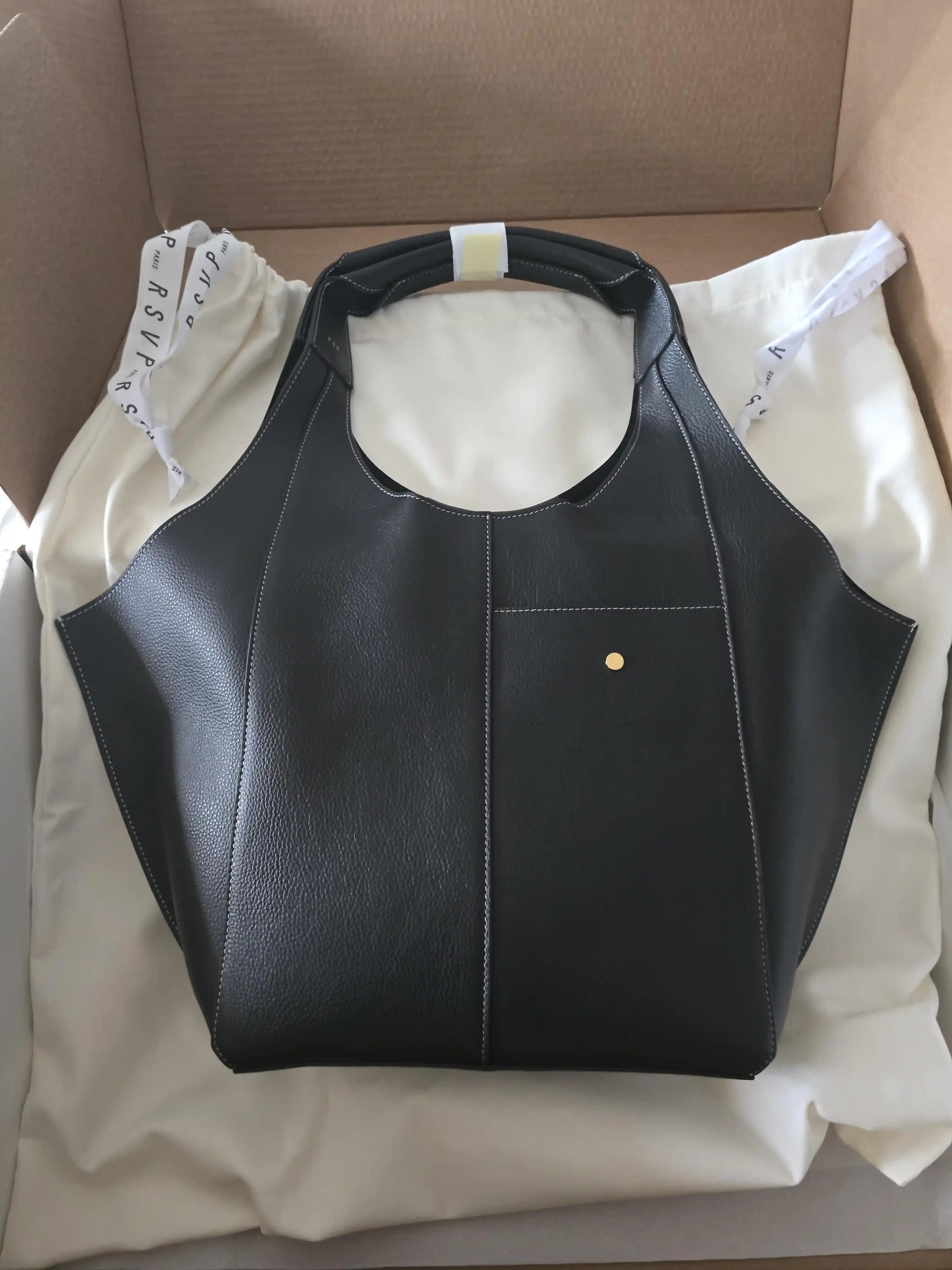 RSVP Parachute Small Grained Black Deri İş Çantası İncelemesi ve Kullanıcı Görüşleri