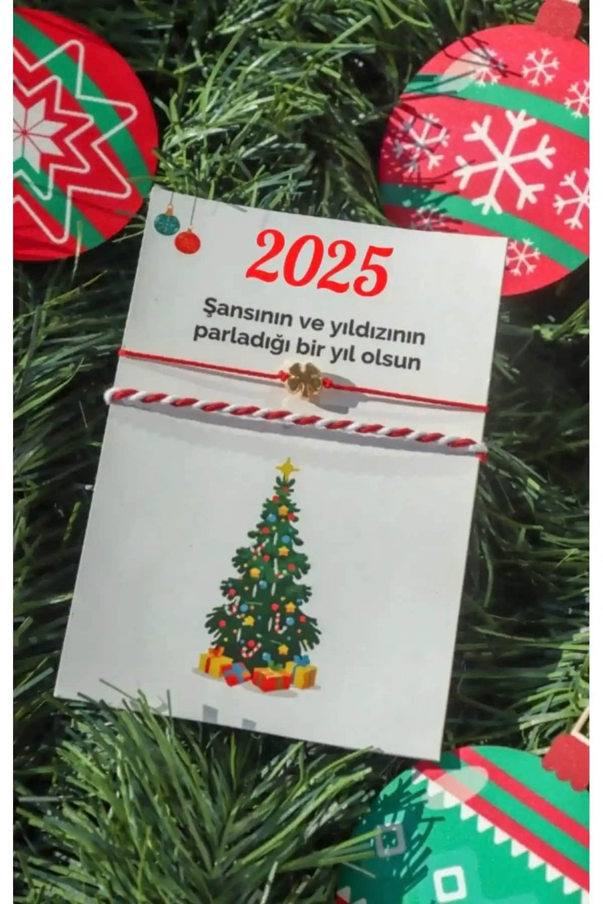 2025 Yılbaşı Bilekliği Şans ve Umudu Taşıyan Zarif Takı Tasarımı