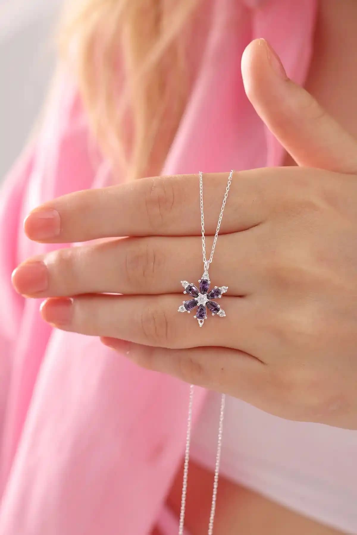 925 Ayar Gümüş Ametist Taşlı Lotus ve Kamelya Çiçeği Kolye