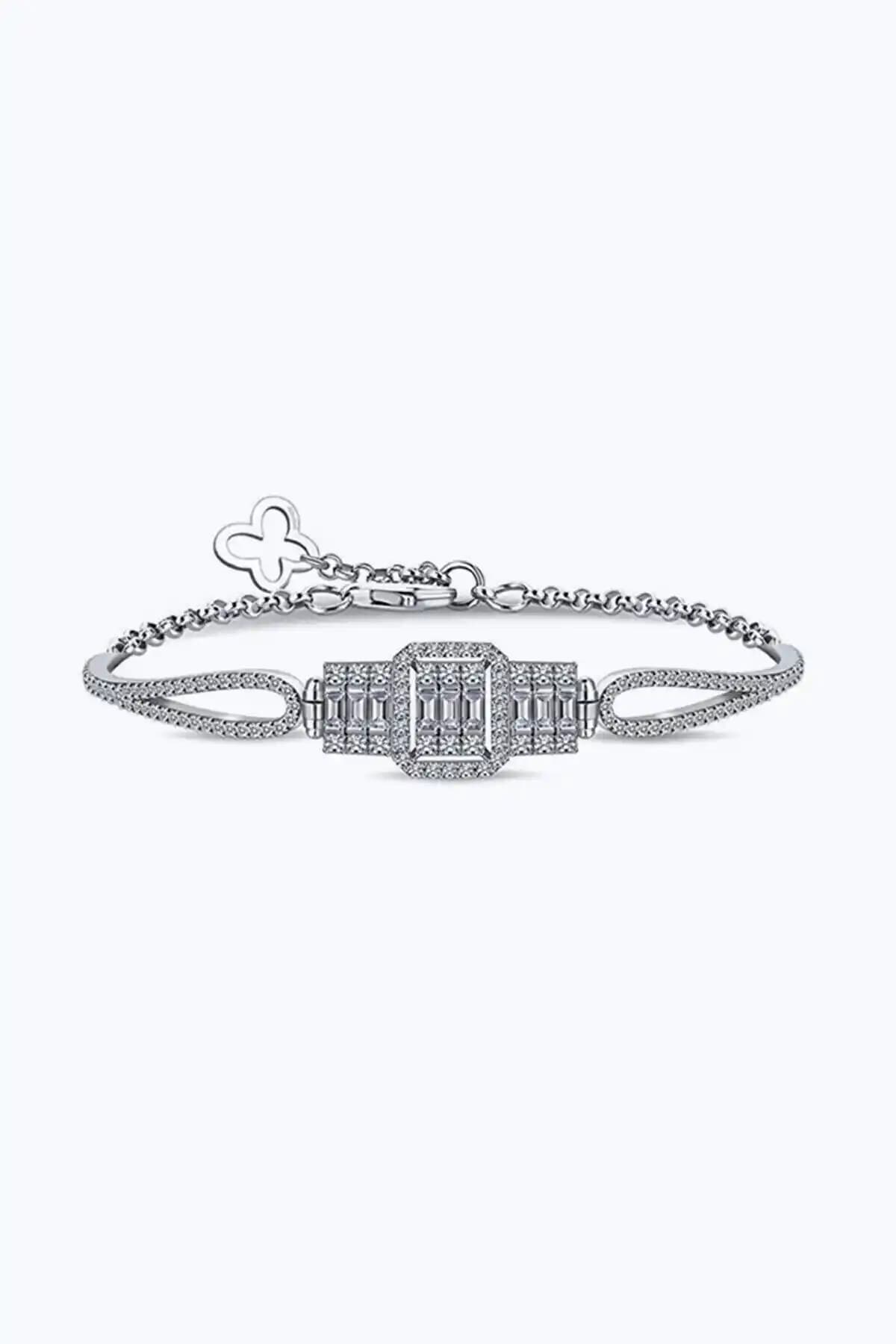 Altınbaş Gümiş Baget Bileklik: Zarif ve Modern Tasarım ile Şıklığın Simgesi