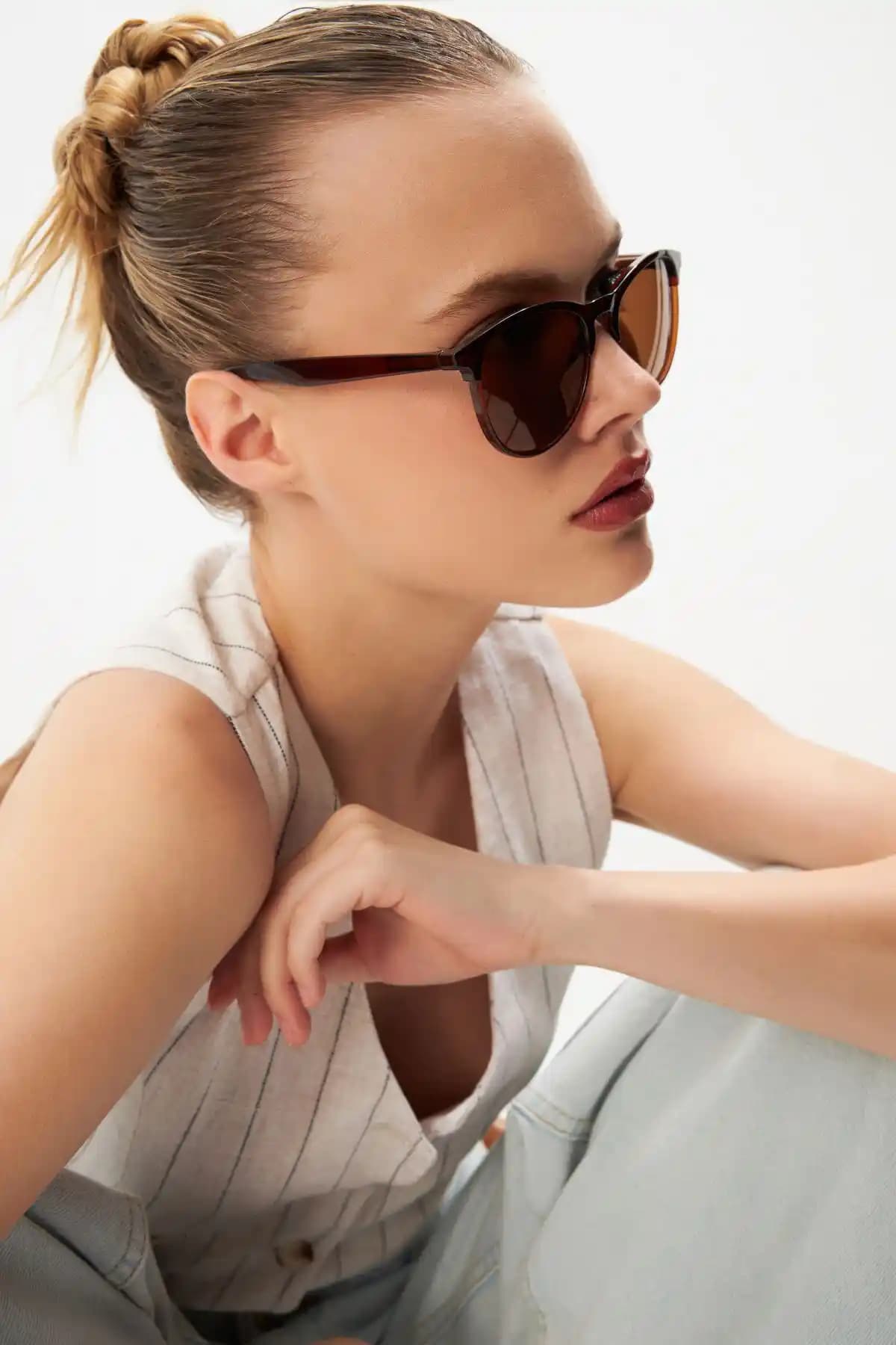 Aqua Di Polo 1987 Kahverengi Unisex Güneş Gözlüğü Şık ve Koruyucu Tasarım Özellikleri