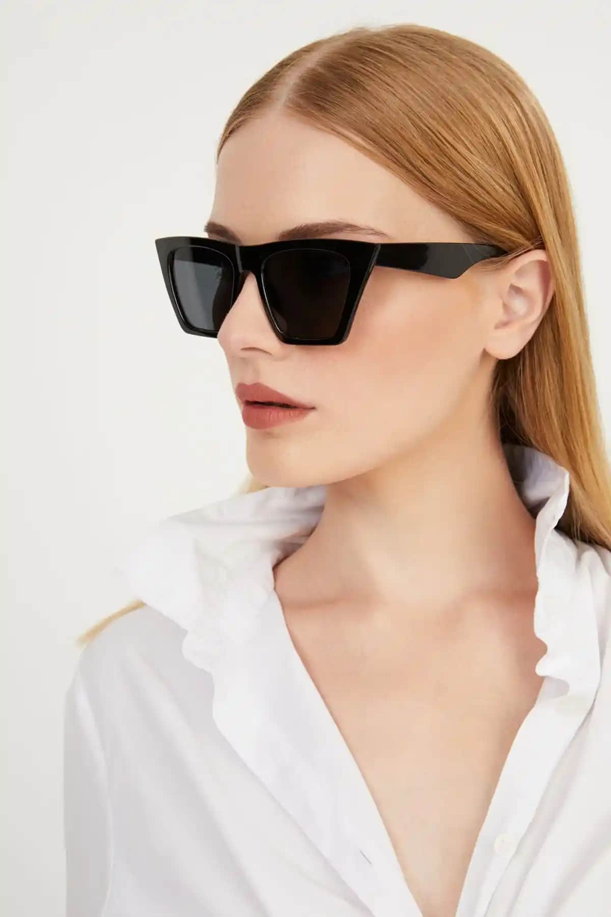 Aqua Di Polo 1987 Siyah Kadın Güneş Gözlüğü Modern Tasarım ve Göz Koruma Özellikleriyle