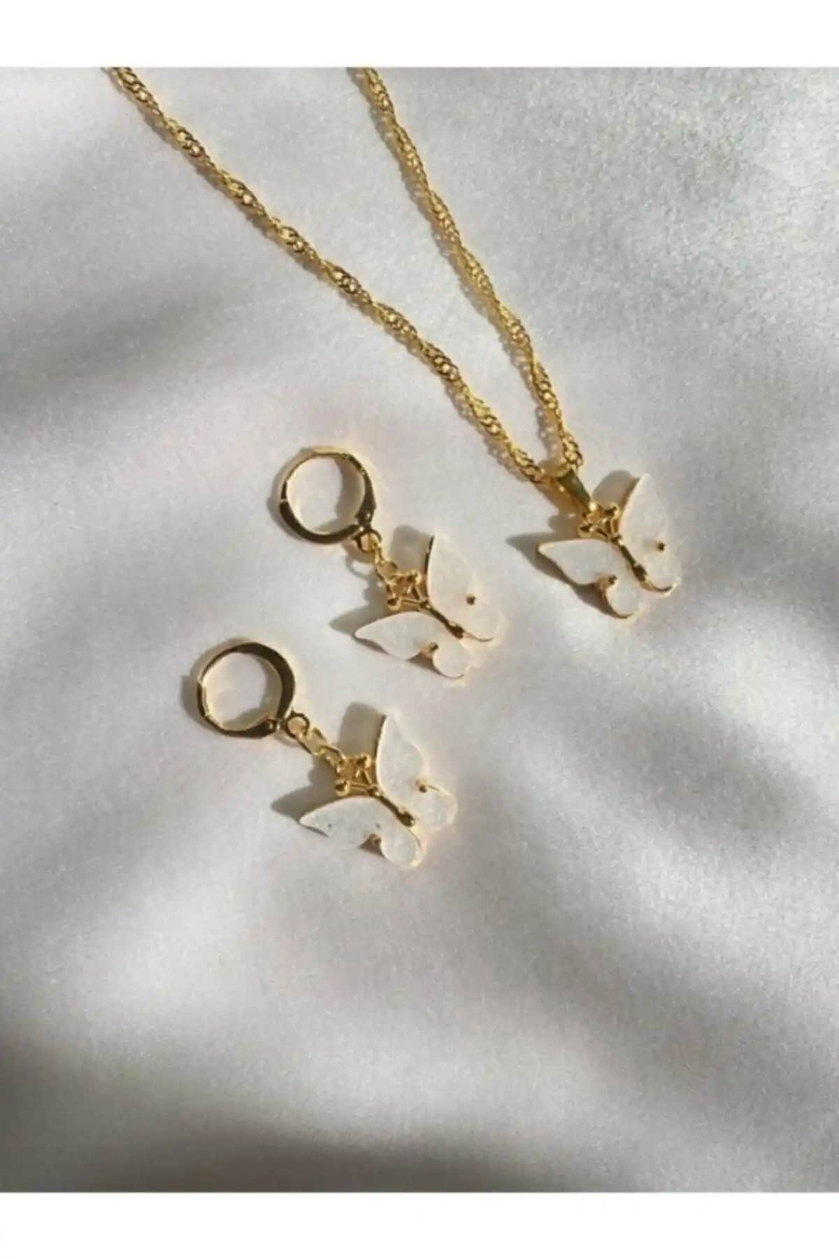 Asia Chic Kadın Beyaz Kelebek Kolye ve Küpe Seti Zarif ve Şık Tasarım, Günlük ve Özel Günler İçin Uygun
