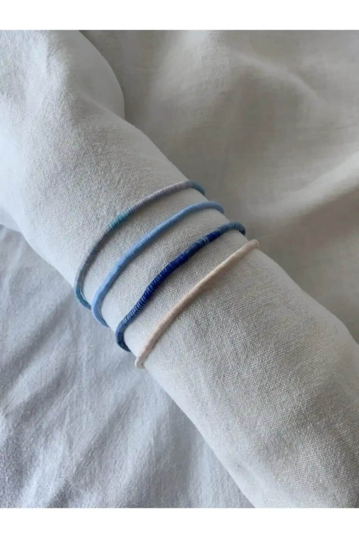 Atölye Merdiven 4'lü İp Bileklik Seti: Zarif ve Modern Aksesuar Seçeneği