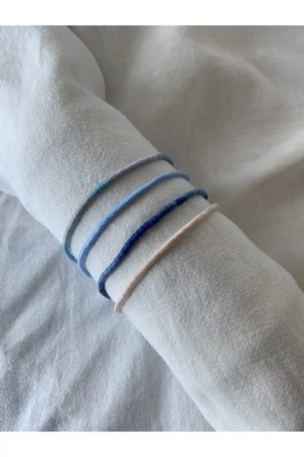 Atölye Merdiven 4'lü İp Bileklik Seti: Zarif ve Modern Aksesuar Seçeneği