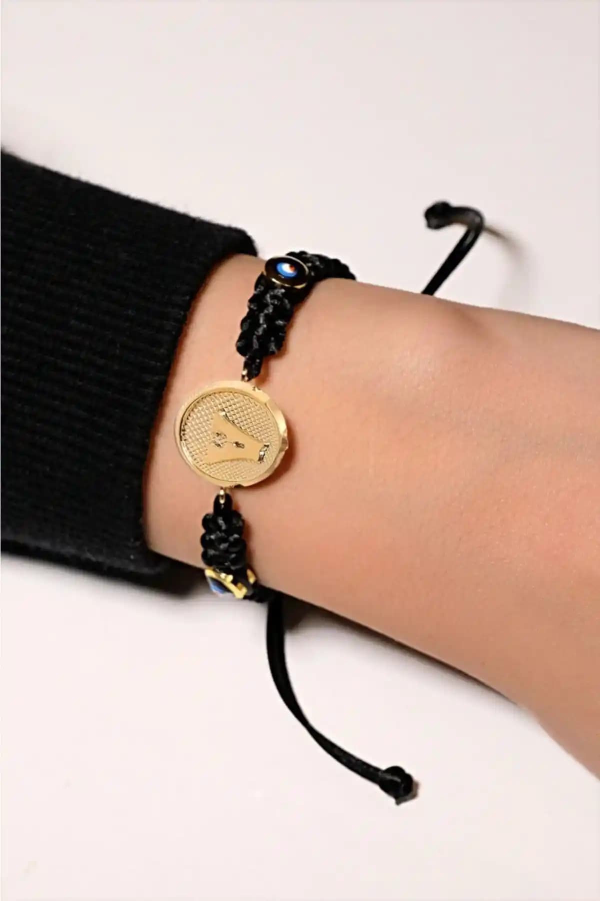 Aytekgold Harf İpli Bileklik 14 Ayar Saf Altın ve Opal Detaylarıyla Zarif Tasarım