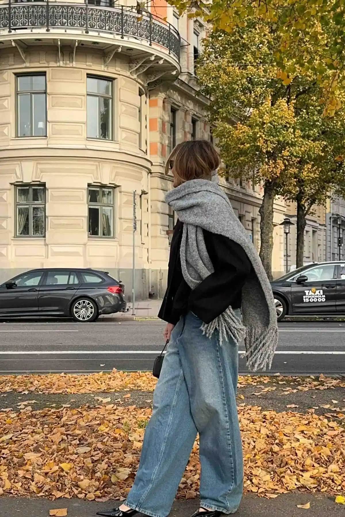 BAHELS İthal Puffy Gri Atkı Şal: Şıklık ve Konforun Modern Buluşması