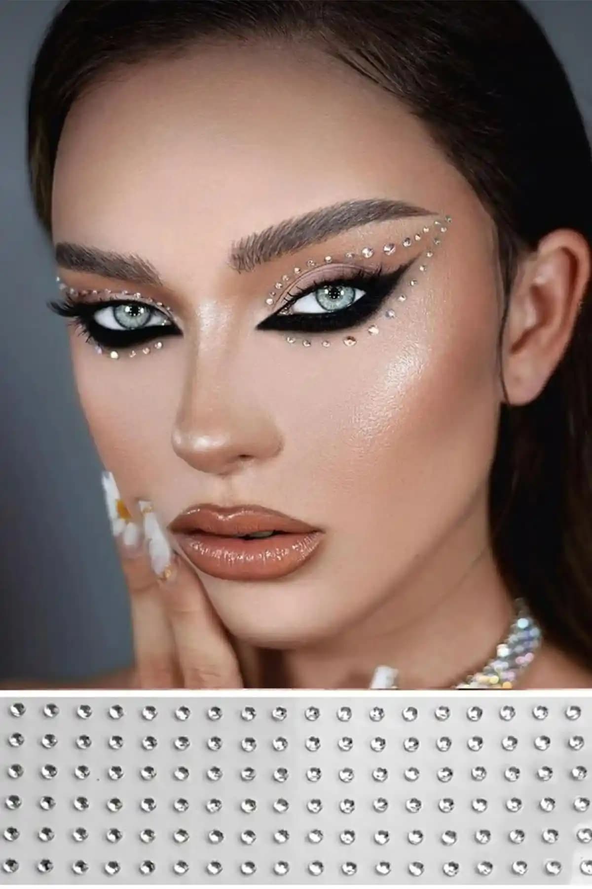 BAHELS Kristal Yuvarlak Işıltılı Sticker Yüz ve Vücut Makyajı İçin Dayanıklı ve Şık