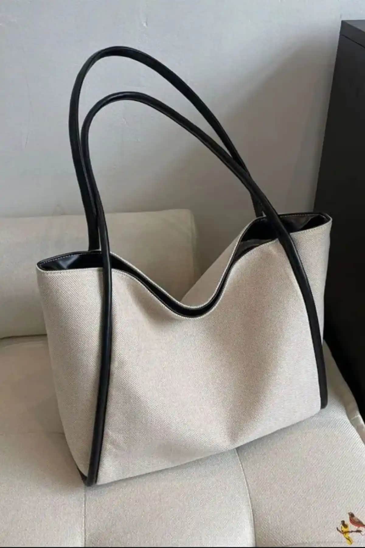 BAHELS Siyah Detaylı Askılı Kanvas Omuz Çantası Günlük ve Spor Kullanımına Uygun