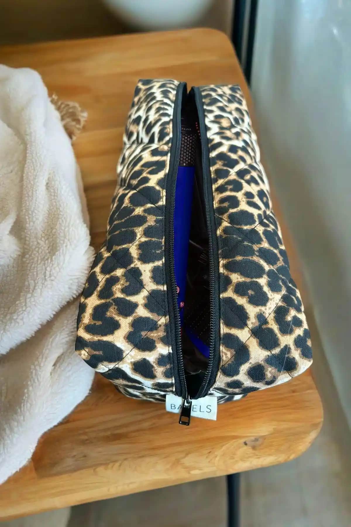 BAHELS Viral Leopar Tüm Saç Şekillendirici İçin XL Boy Seyahat Çantası