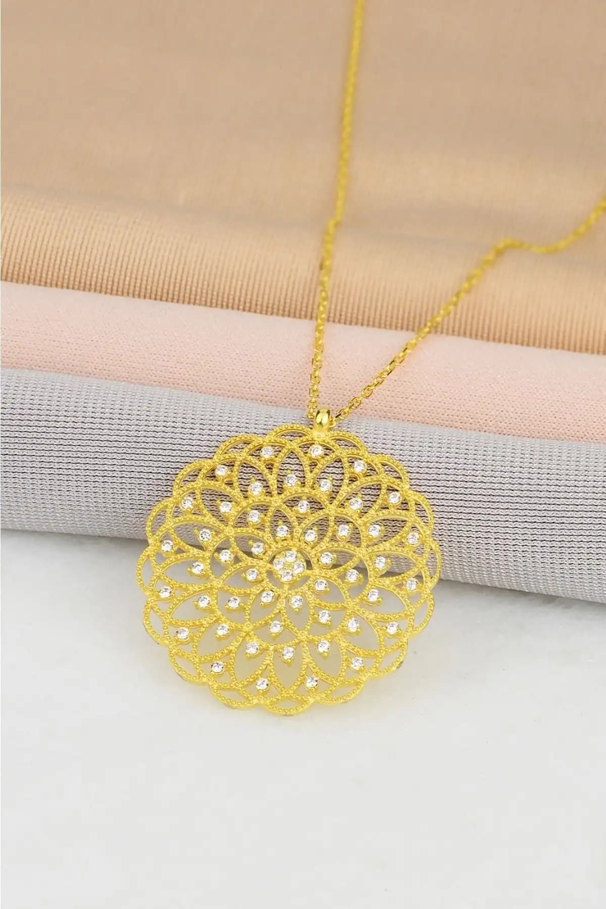 Bilsen Store 925 Ayar Güçlü Zincirli Altın Kaplama Yaşam Çiçeği Kolye