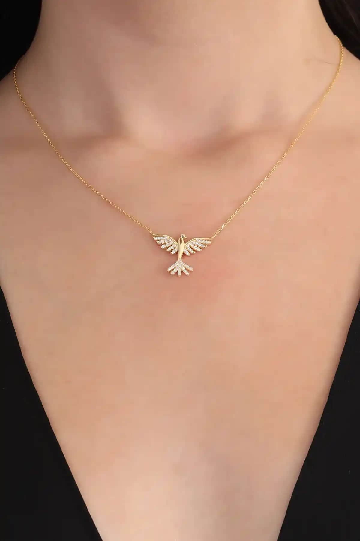 Bilsen Store 925 Ayar Gümüş Zincirli Beyaz Taşlı Zümrüdü Anka Kuşu Kolye