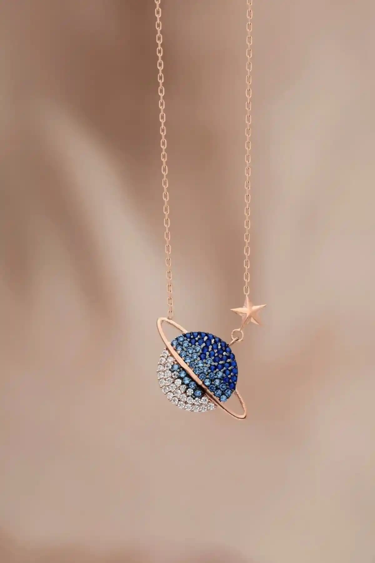 Bilsen Store Kadın 925 Ayar Gümüş Zincirli Rose Kaplama Gezegen Model Kolye