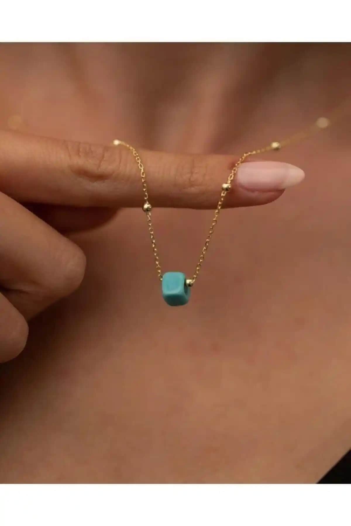 Boncuk Mavi Kolye - Zarif ve Dayanıklı Kadın Takıları Ürün Tanıtımı