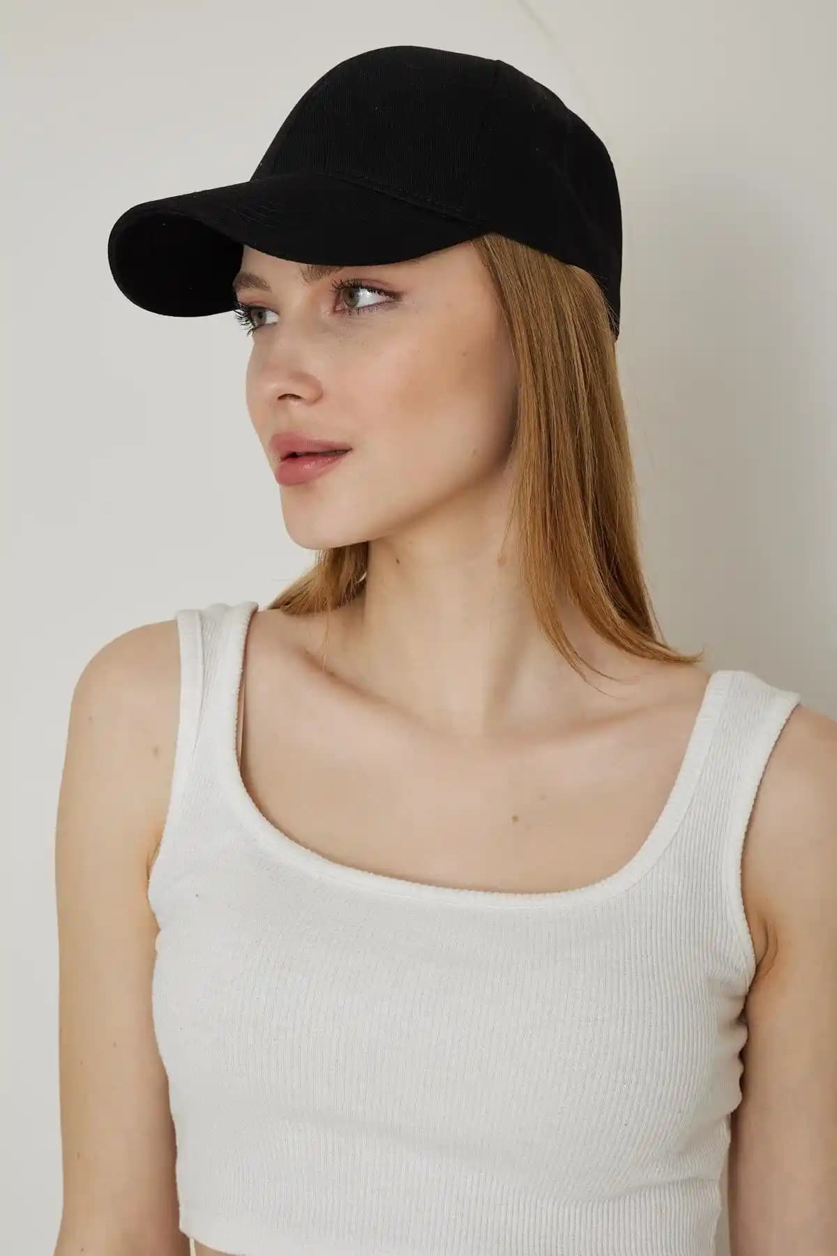 BY SCK NY New York Siyah Unisex Şapka: Modern Tasarım ve Çok Yönlü Kullanım İmkanı