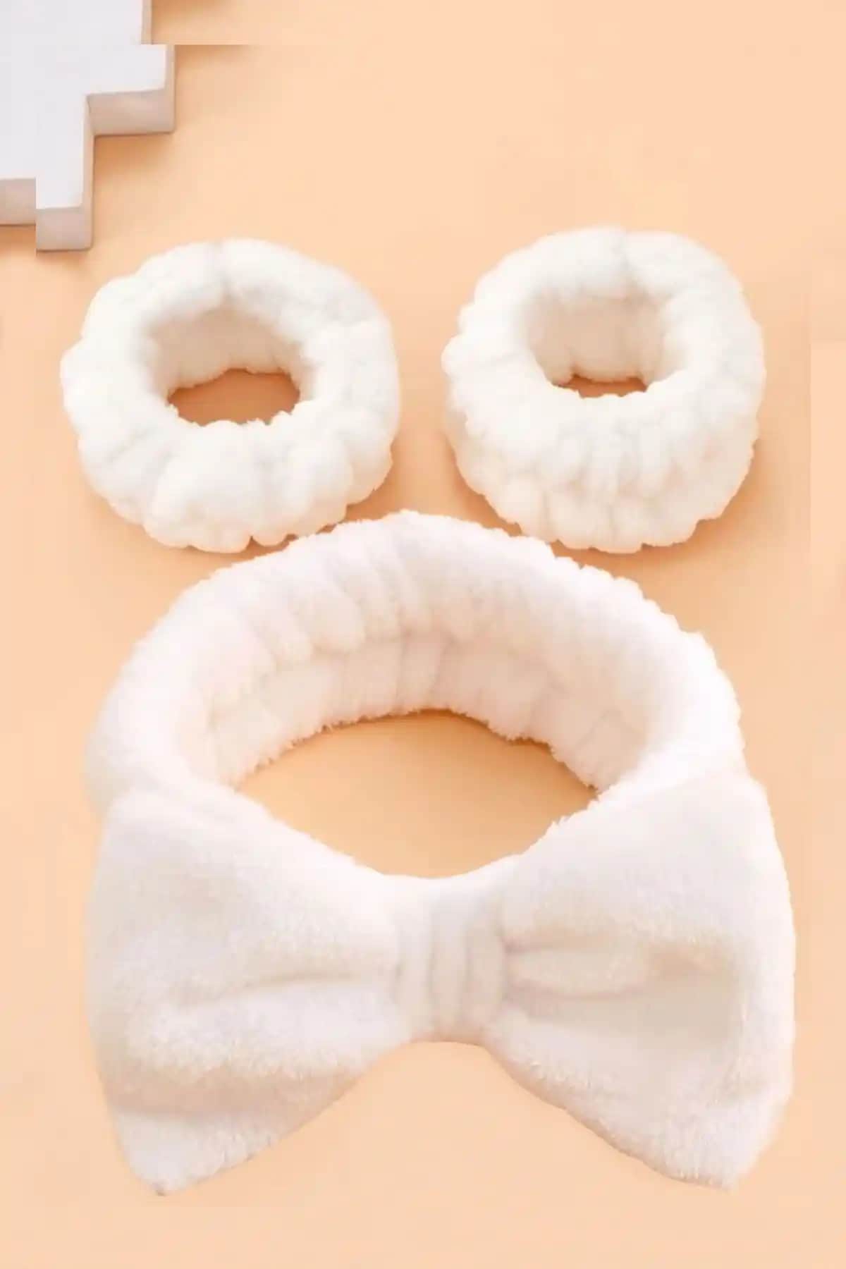 C&E Design Peluş Beyaz Bileklik ve Makyaj ile Banyo Bandı Ürün İncelemesi