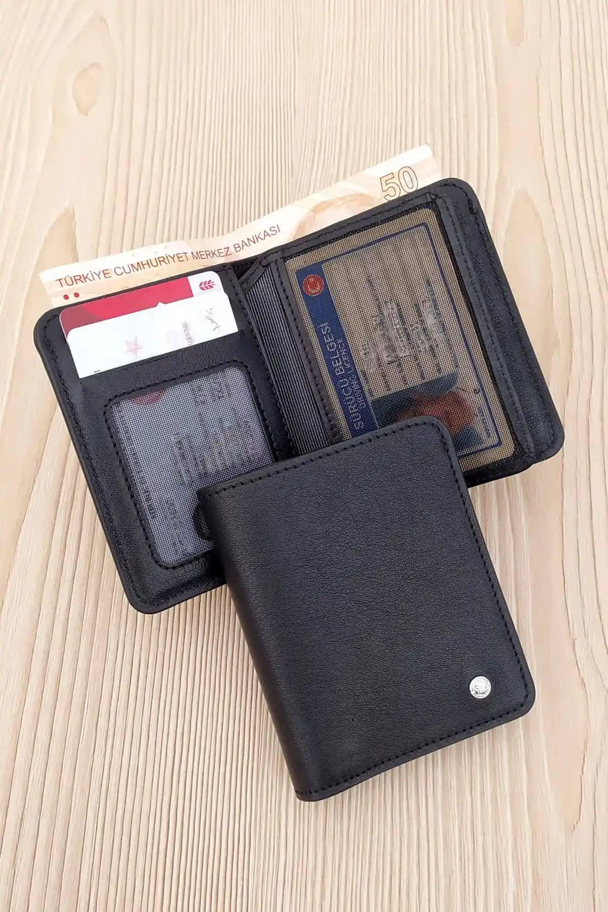 Cengiz Pakel Hakiki Deri Siyah Küçük Boy Cüzdan: Şıklık ve Fonksiyonellik Bir Arada