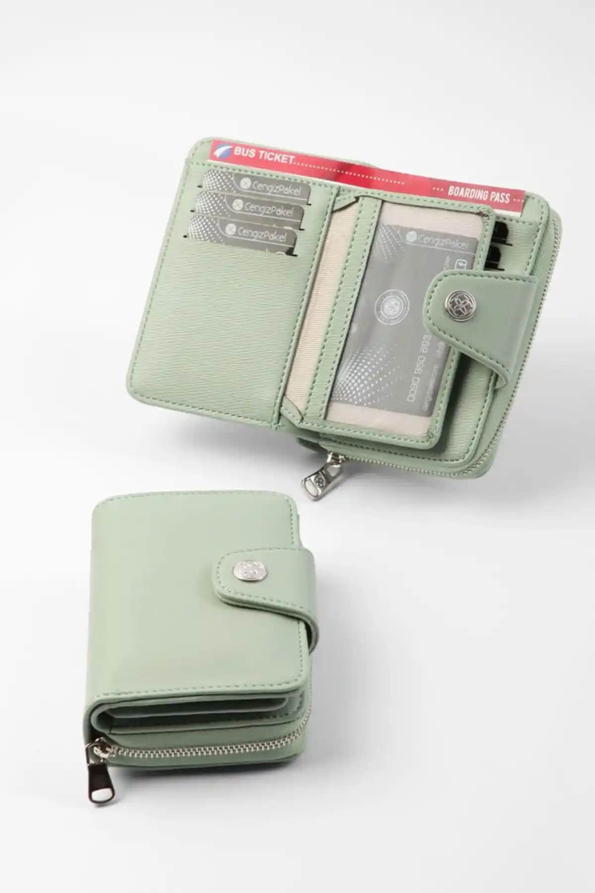 Cengiz Pakel Küçük Boy Açık Yeşil Kadın Cüzdanı Şıklık ve İşlevselliği Bir Arada Sunar