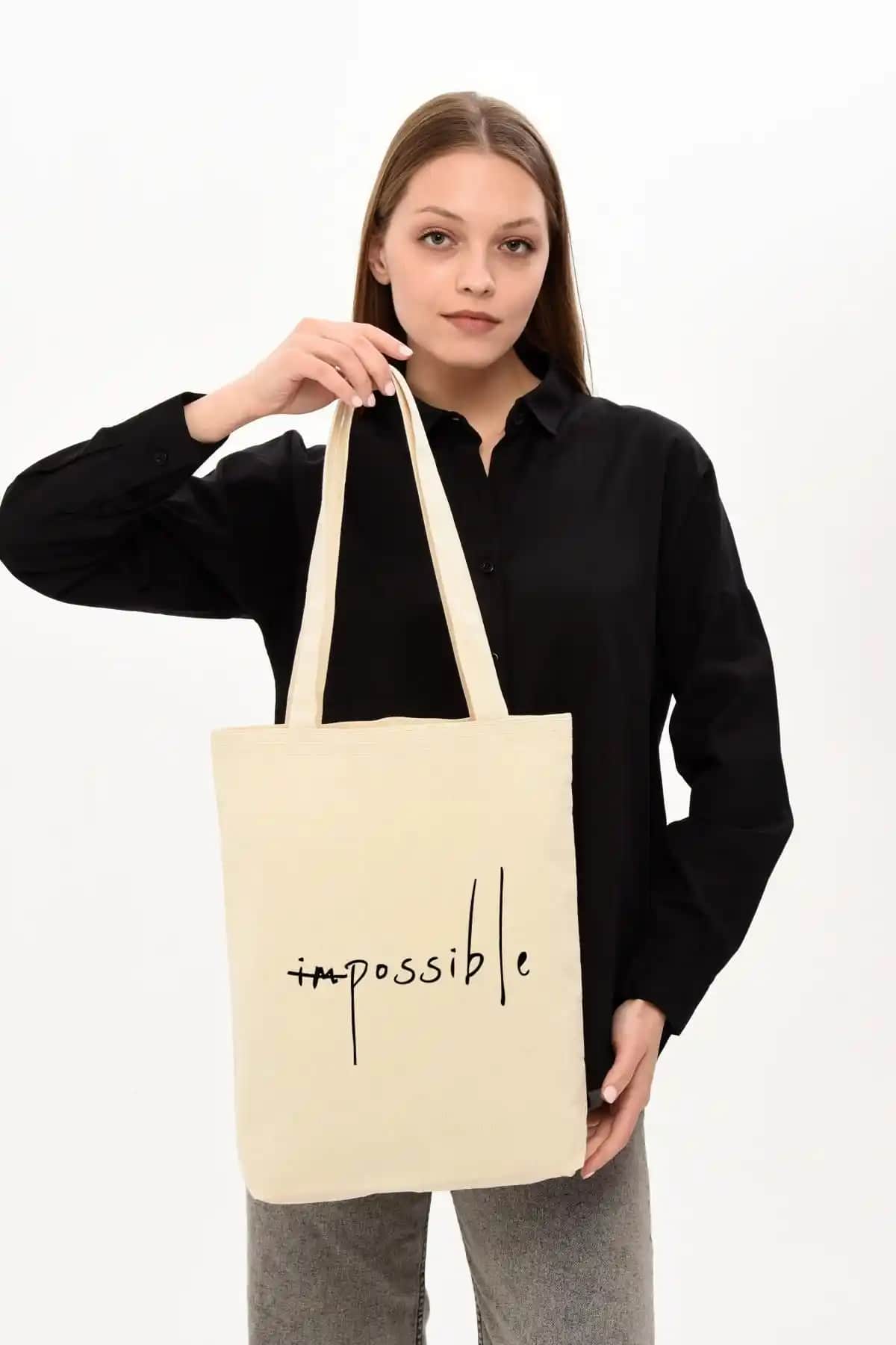 Çınar Bez Çanta Kanvas Impossible: Şıklık ve Dayanıklılığı Bir Arada Sunar