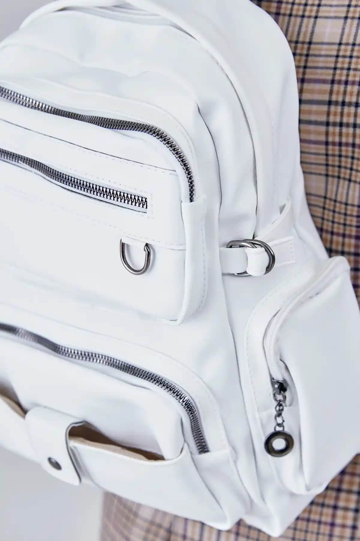 Citycenterfashion Kadın Beyaz Sırt Çantası Günlük Kullanım İçin Şık ve Dayanıklı Çanta