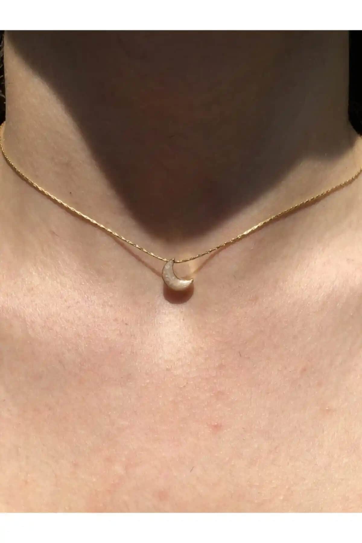 Claritas Takı Kadın Altın Kaplama Sedef Hilal Ay Kolye Şık ve Anlamlı Aksesuar