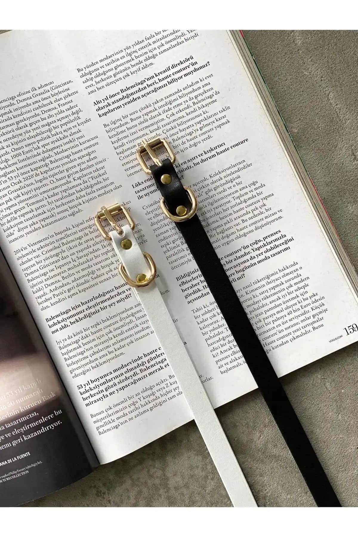 Coaksco Basic 2'li Beyaz ve Siyah Suni Deri Kemer Seti Şıklık ve Dayanıklılık Sunar