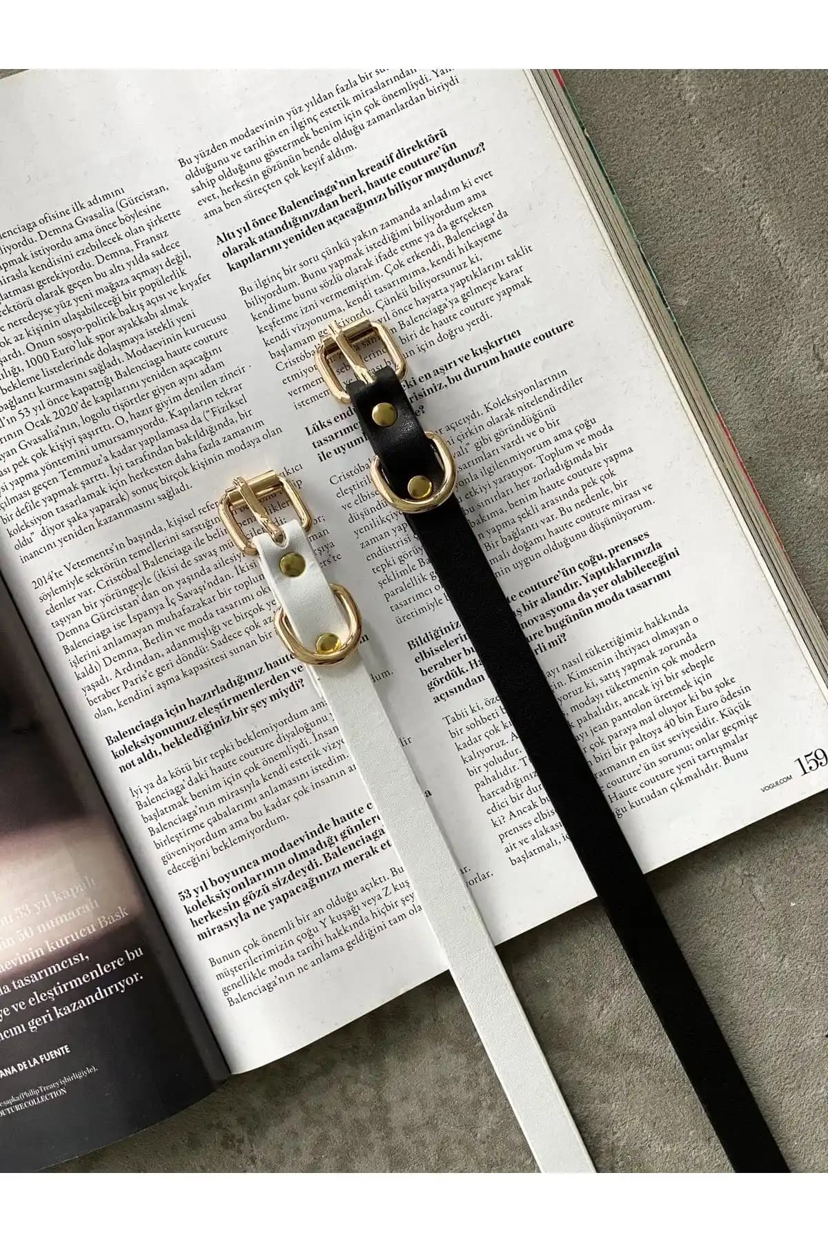 Coaksco Basic 2'li Beyaz ve Siyah Suni Deri Kemer Seti Şıklık ve Dayanıklılık Sunar