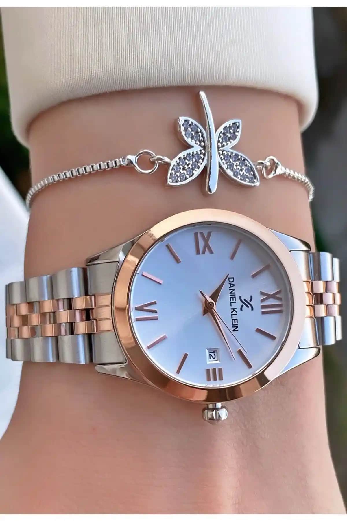 Daniel Klein Çift Renk Su Geçirmez Kadın Kol Saati: Şıklık ve Dayanıklılığın Buluşması