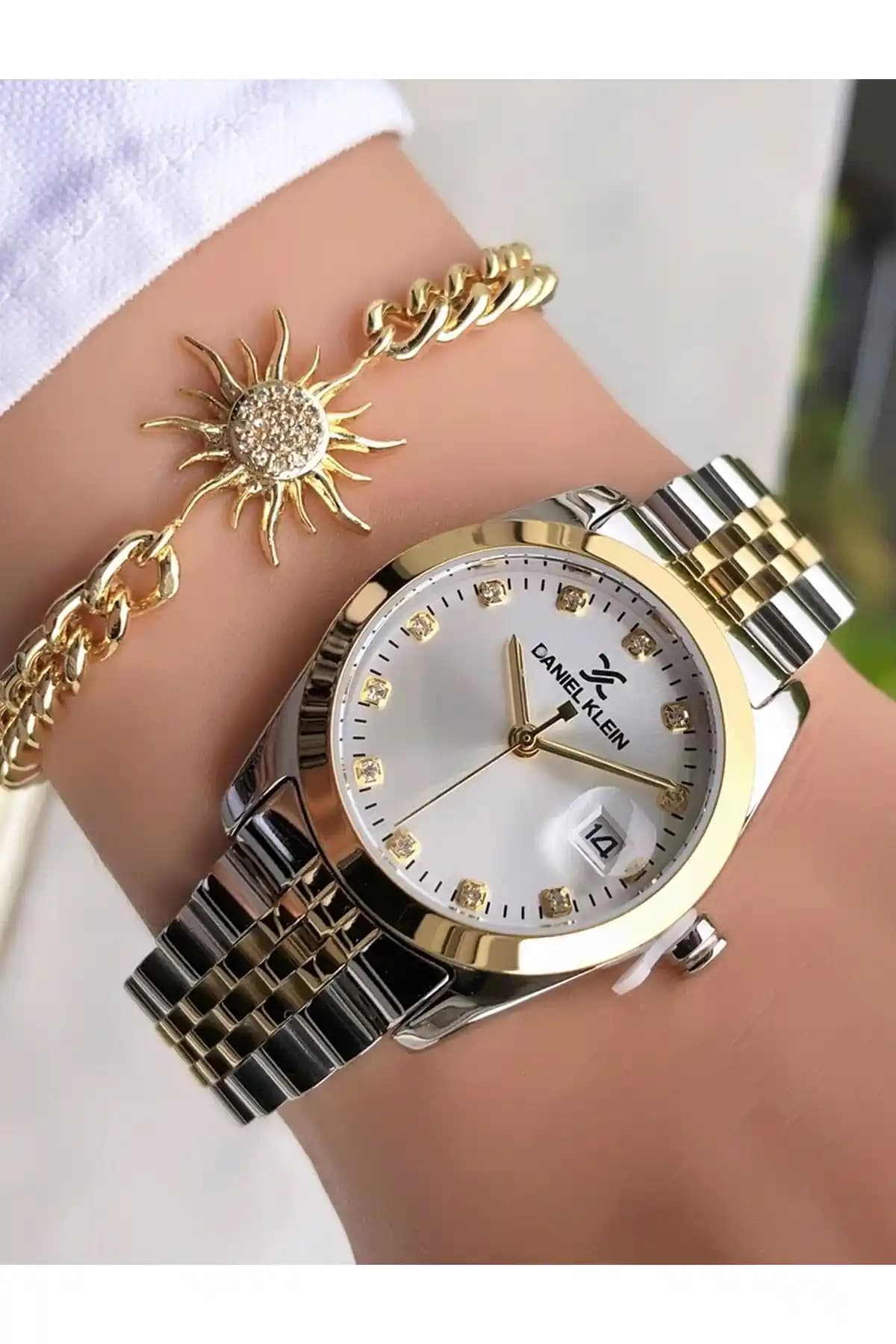 Daniel Klein Gold Gümüş Kadın Kol Saati: Şıklık ve Dayanıklılığı Bir Arada Sunar