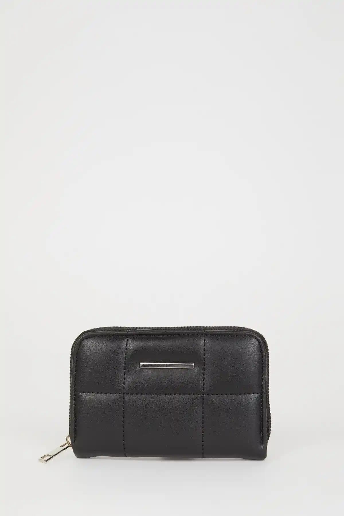 DeFacto Kadın Suni Deri Cüzdan Şıklık ve Fonksiyonellik Bir Arada Ürün Özellikleri